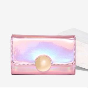 Hologram Clutch